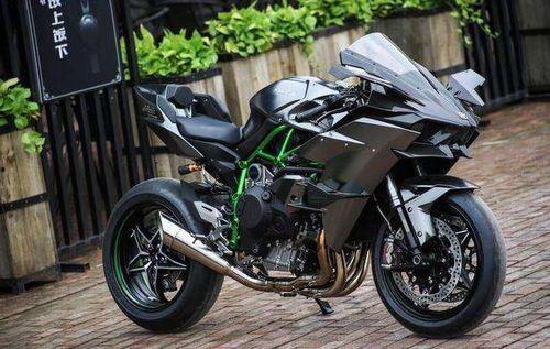 机车h2国产驾驶视频,驾驭未来，感受速度与激情